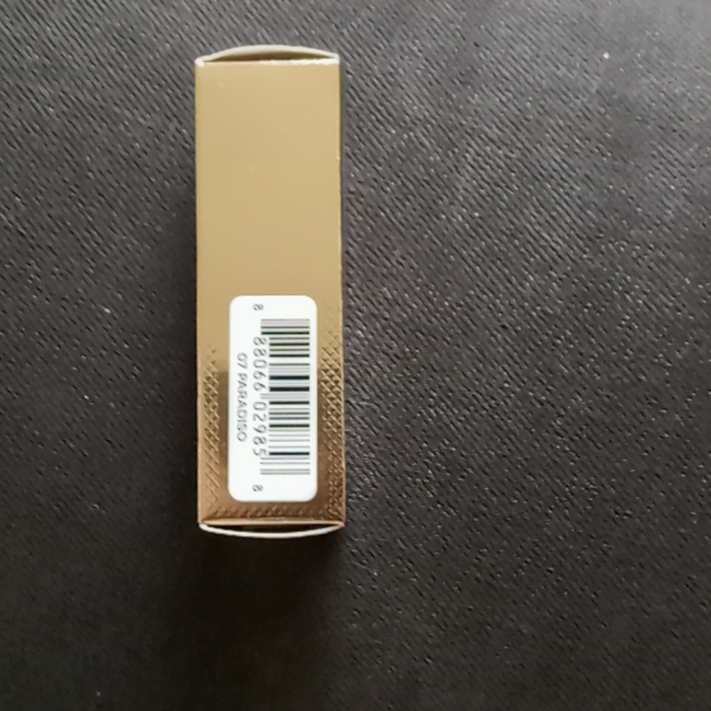 Lipstick - Picture 2 of 4